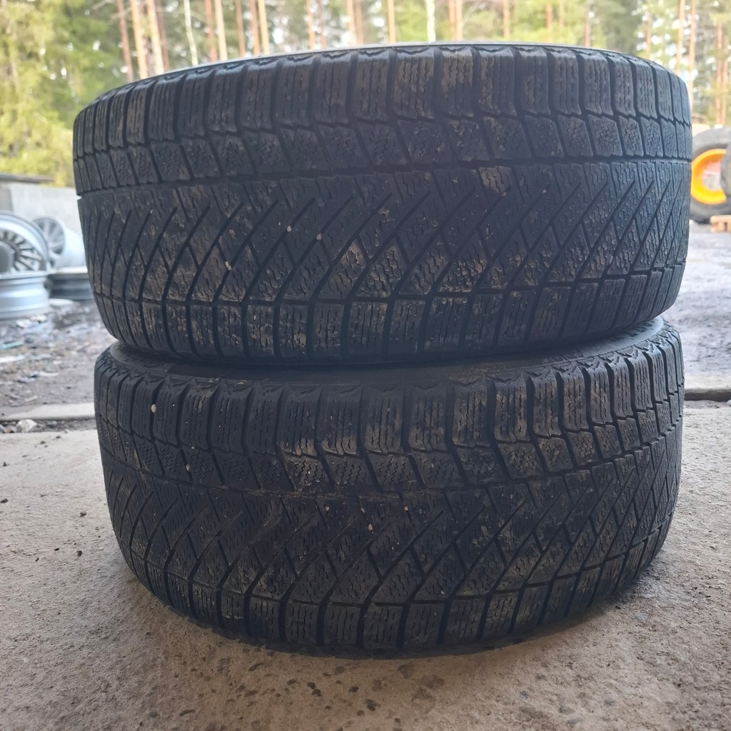 225/45R17 94T XL Continental VikingContact 6 Käytetty kitkarengas 3,5-4mm DOT-14
