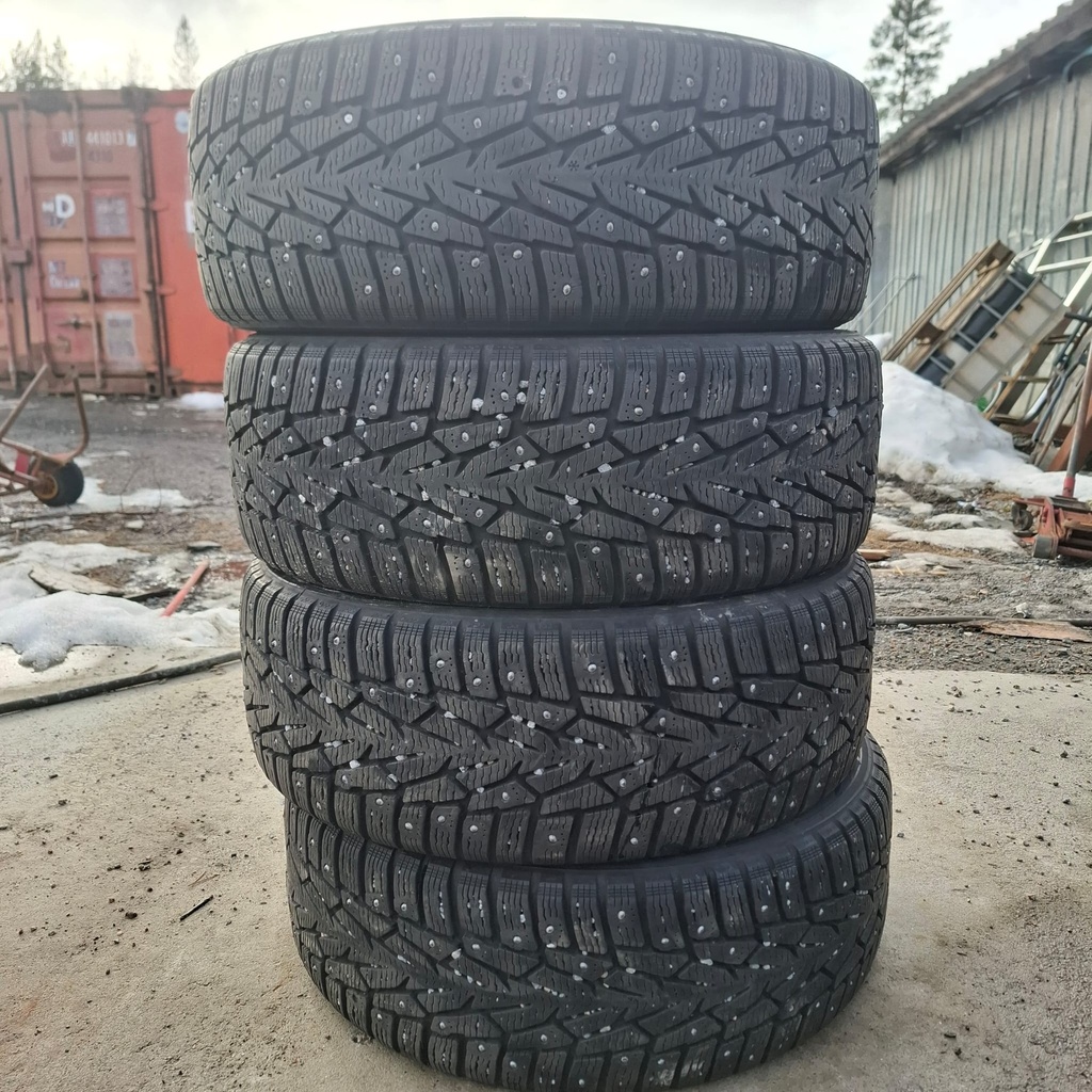 205/55R16 94T XL Nokian Nordman 7 Käytetty nastarengas 7mm DOT-17