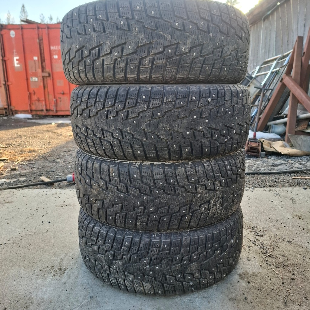 205/55R16 94T XL GTRadial IcePro 3 Käytetty nastarengas 7,5-8mm DOT-17