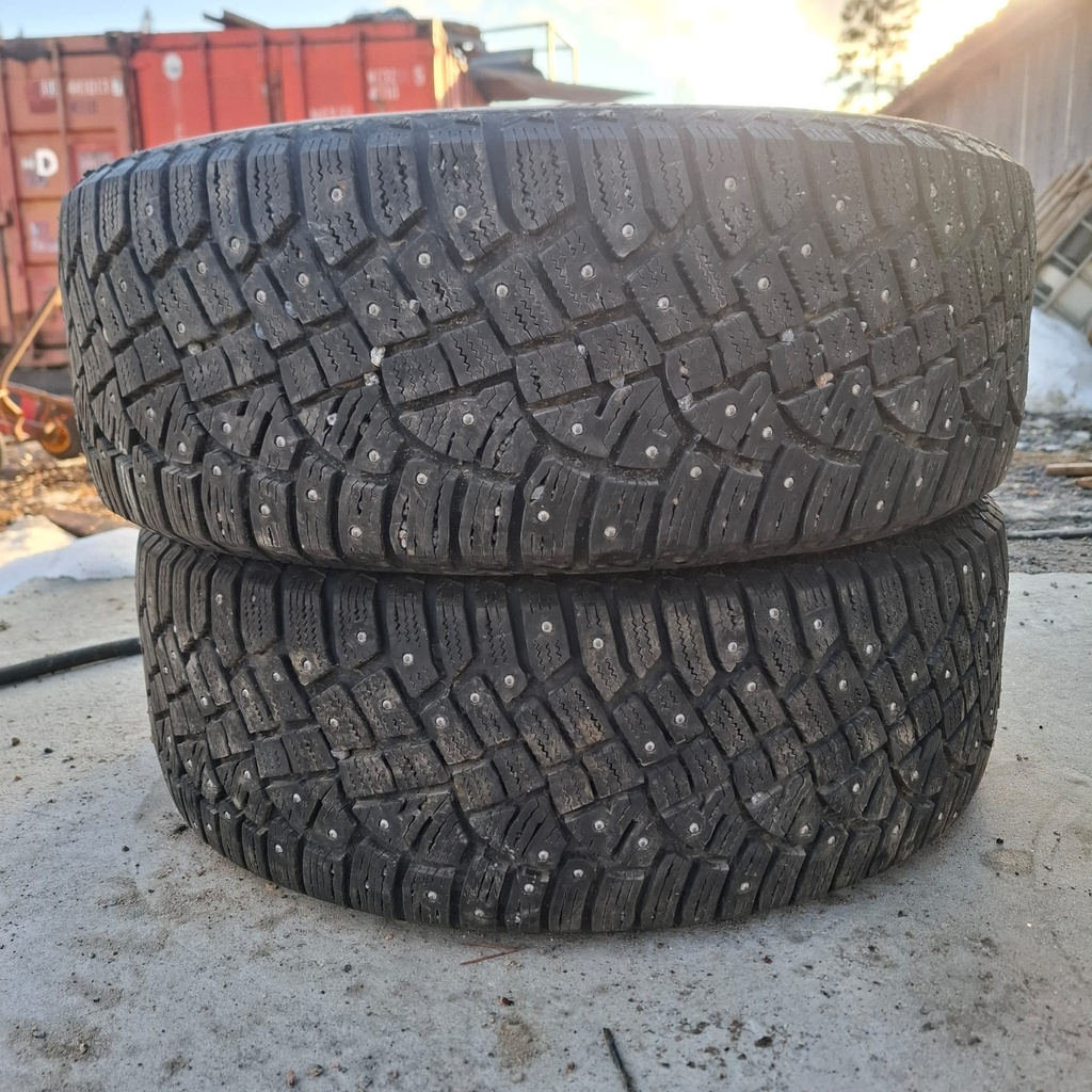 215/60R16 99T XL Continental IceContact 2 Käytetty nastarengas 7mm DOT-16 ja -18