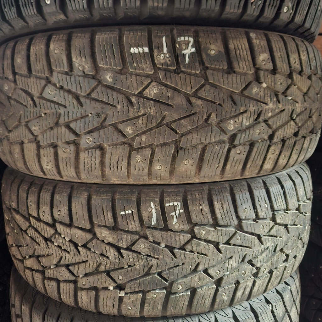 205/65R15 99T XL Nokian Nordman 7 Käytetty nastarengas 7-7,5mm DOT-17