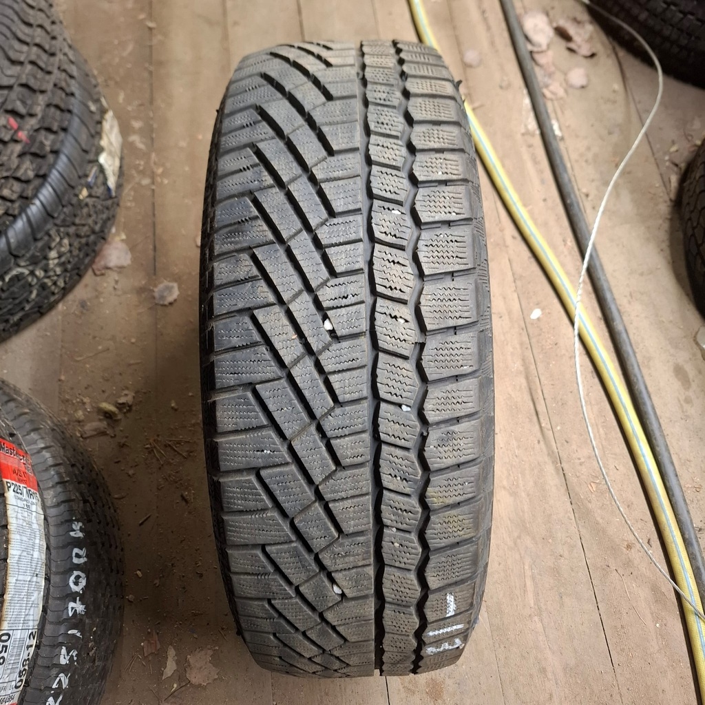 205/65R15 99T Continental VikingContact 5 Käytetty kitkarengas 7mm DOT-13