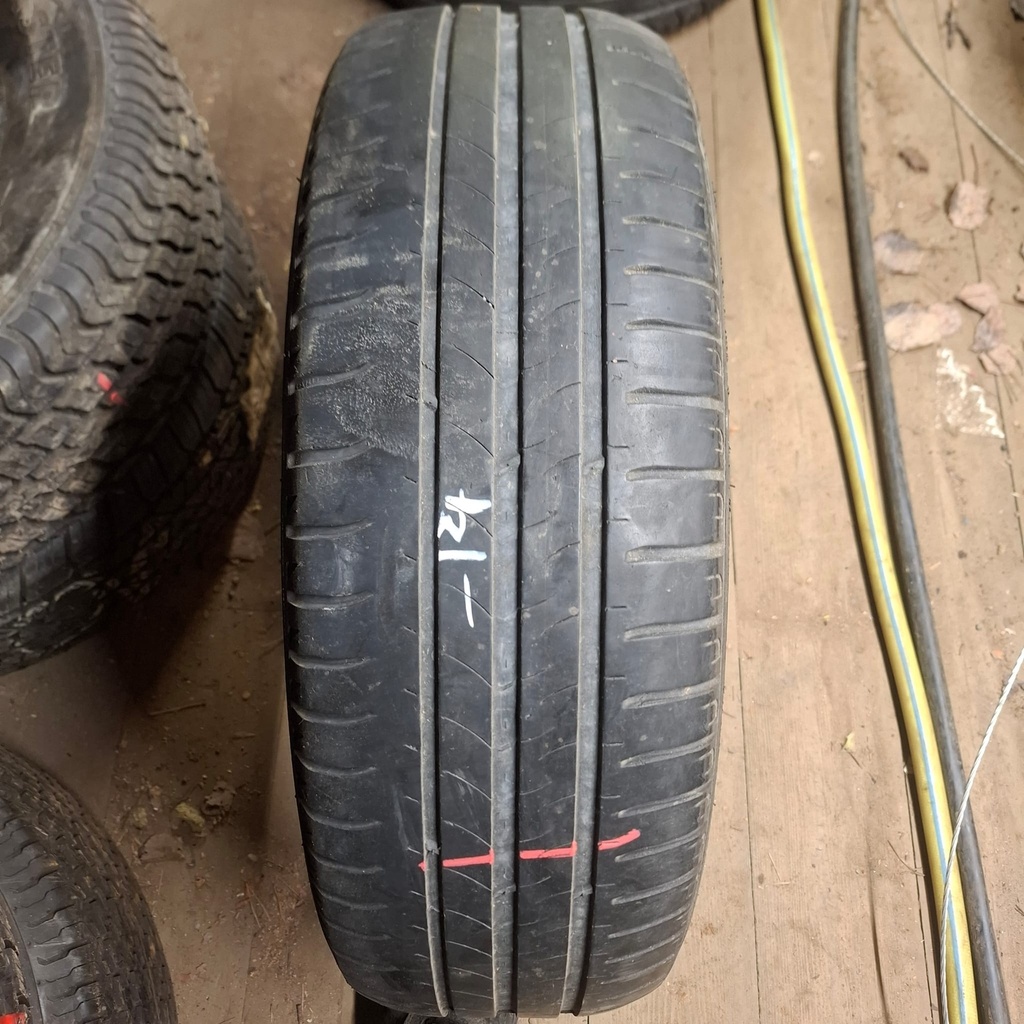 205/65R15 94H Michelin Energy Saver Käytetty kesärengas 4mm DOT-14
