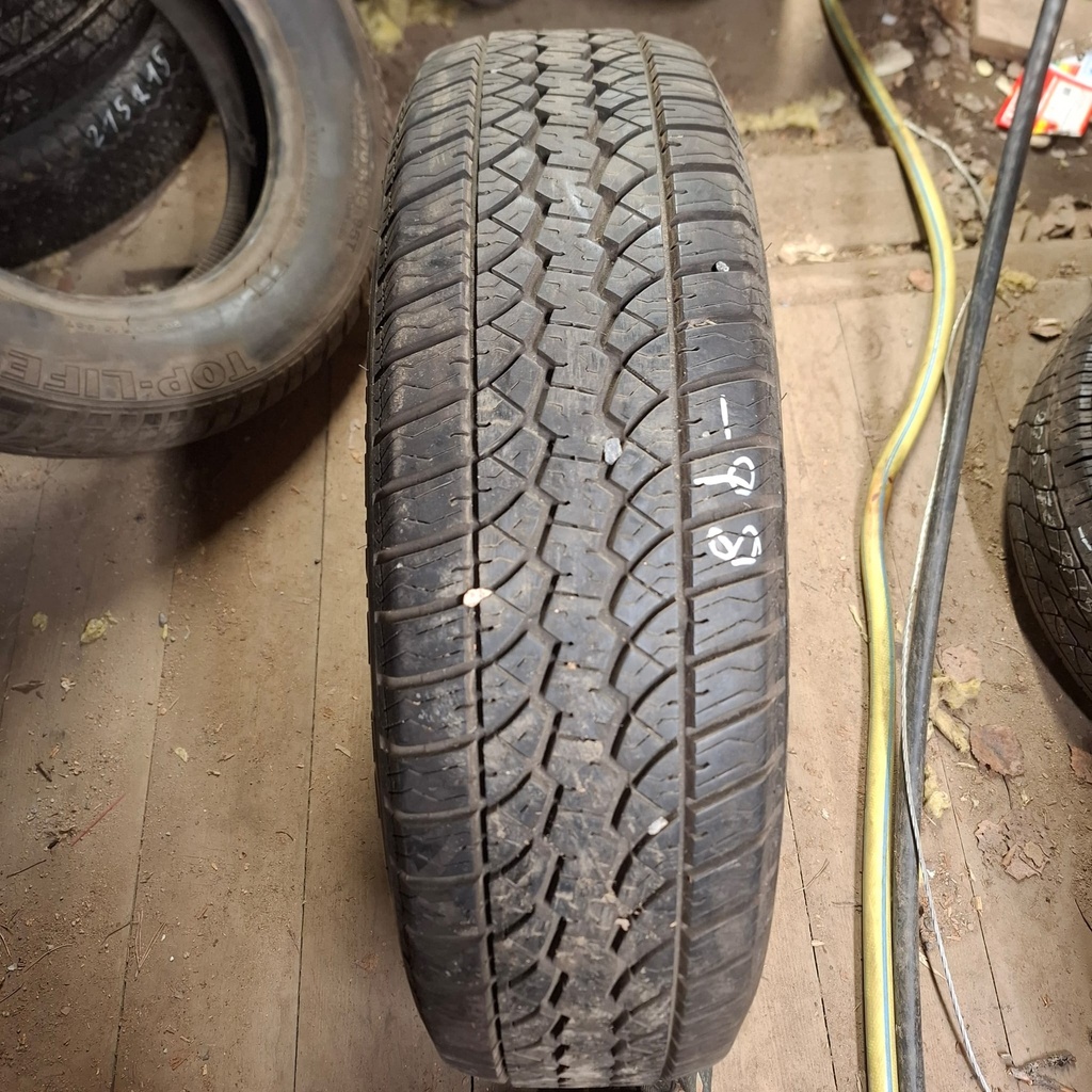 205/70R15 95S Merit Touring SE Käytetty kesärengas 6mm DOT-98