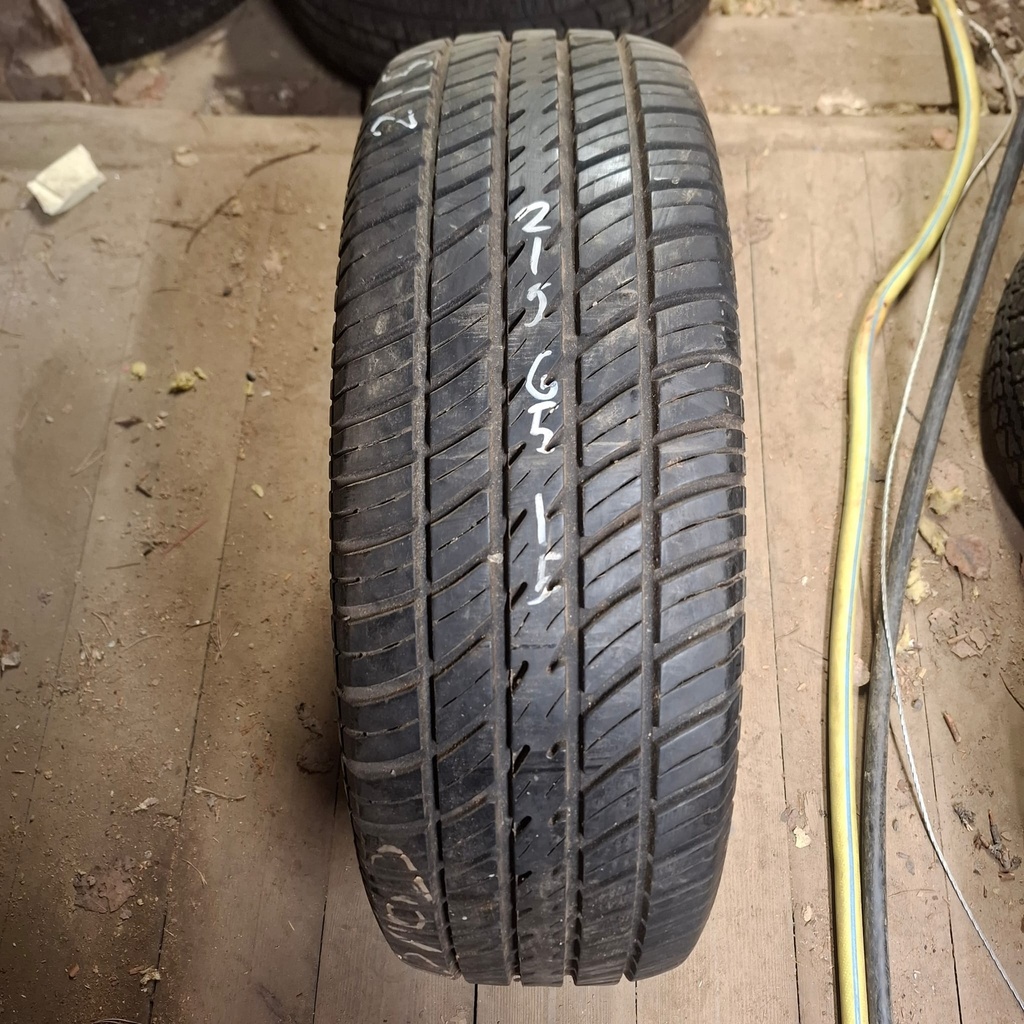 215/65R15 95T Cooper Cobra Radial G/T Käytetty kesärengas 6,5mm DOT-01