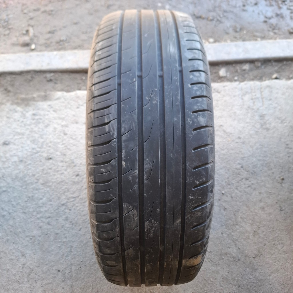185/60R15 84H Toyo Proxes CF2 Käytetty kesärengas 4,5mm DOT-21