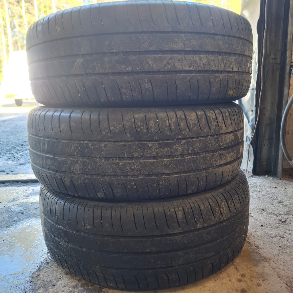 215/60R16 95H Michelin Energy Saver Käytetty kesärengas 3-3,5mm DOT-16