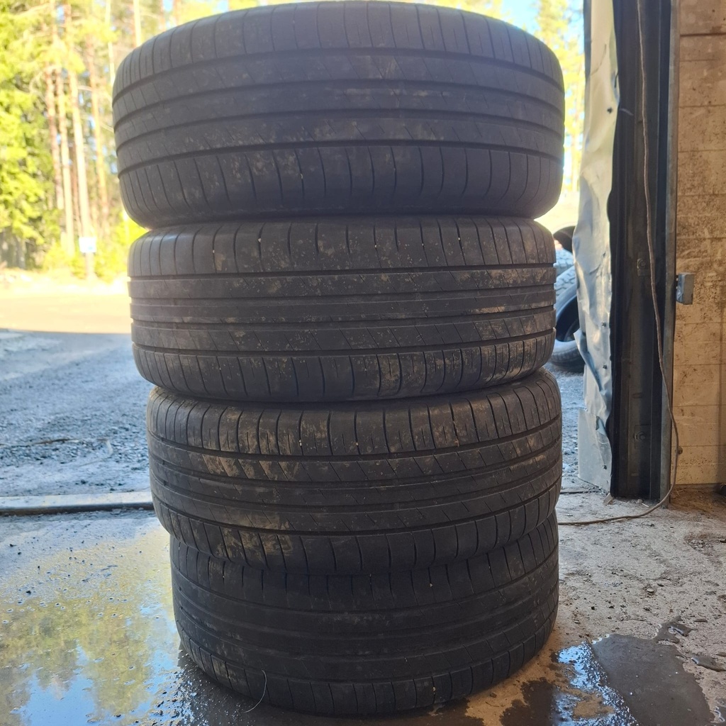 225/55R17 97W Goodyear Efficient Grip Käytetty kesärengas 3-5mm DOT-16