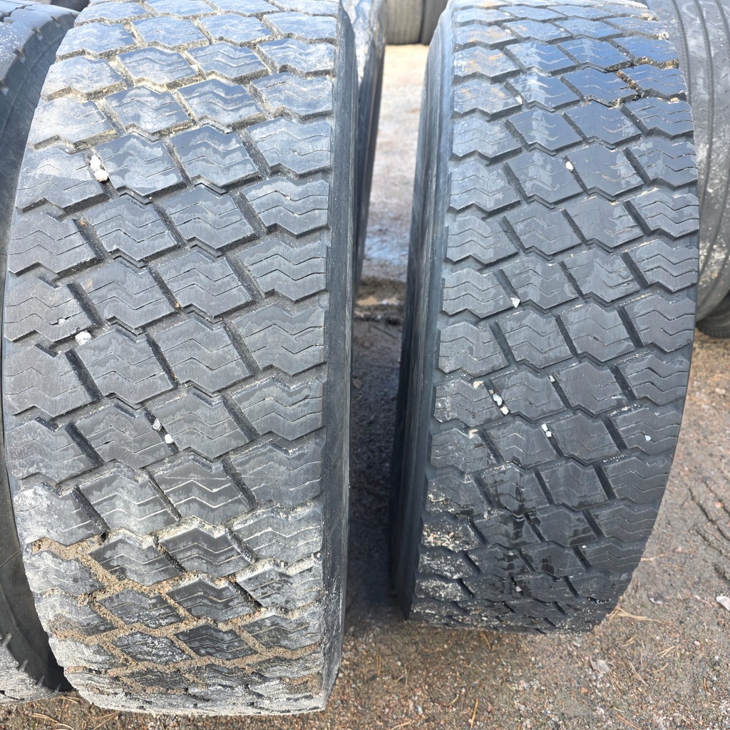 315/70R22.5 Pinnoitettu 21 pinta KA-rengas Veto B-Runko  7mm (TALVI)