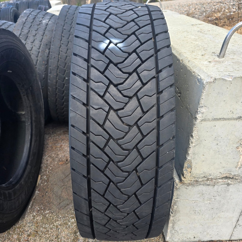 315/70R22.5 154/150ML GOODYEAR KMAX D Käytetty KA-rengas Veto DOT-22 17mm (KESÄ)