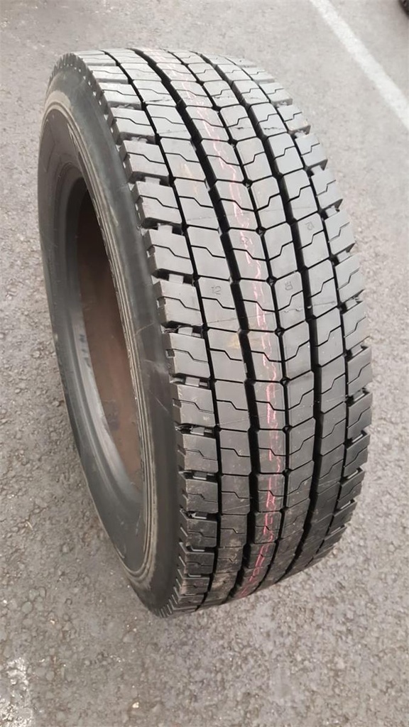 295/80R22.5 KA PINNOITETTU P74 SIS. 1 RUNKO XL DRIVE