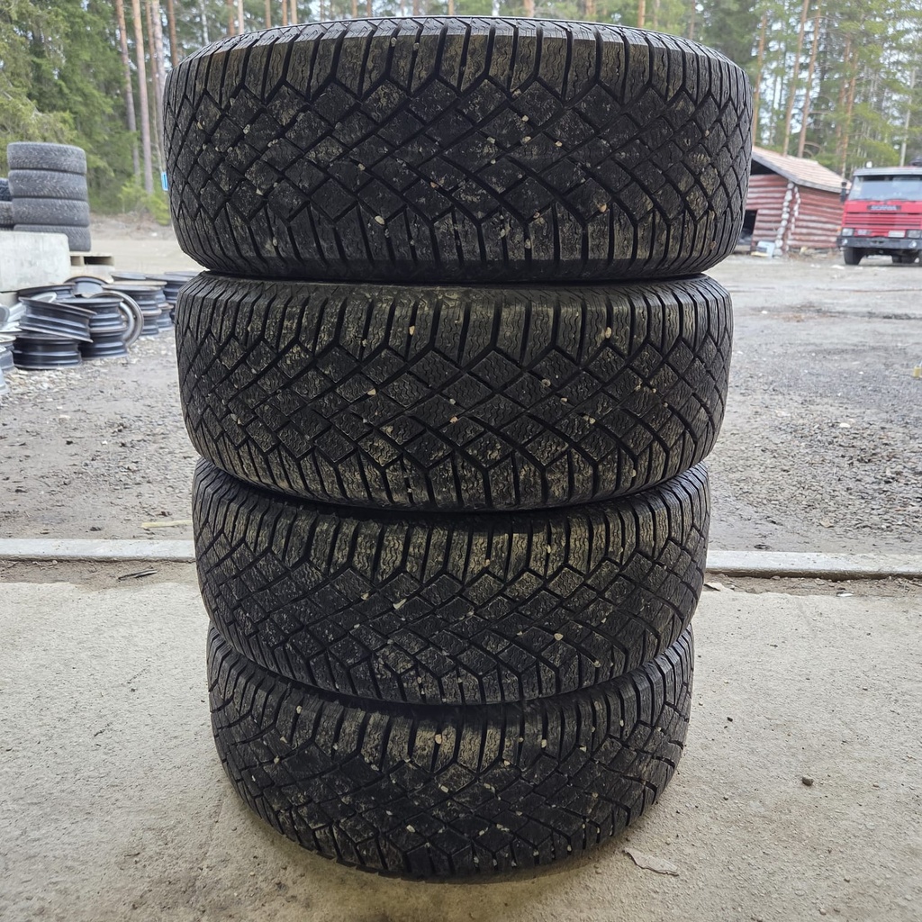 205/60R16 96T XL Continental VikingContact 7 Käytetty kitkarengas 7,5-8mm DOT-19
