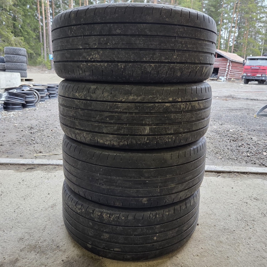 225/55R17 101W Goodyear EfficientGrip Performace 2 Käytetty kesärengas 3,5-4,5mm DOT-21