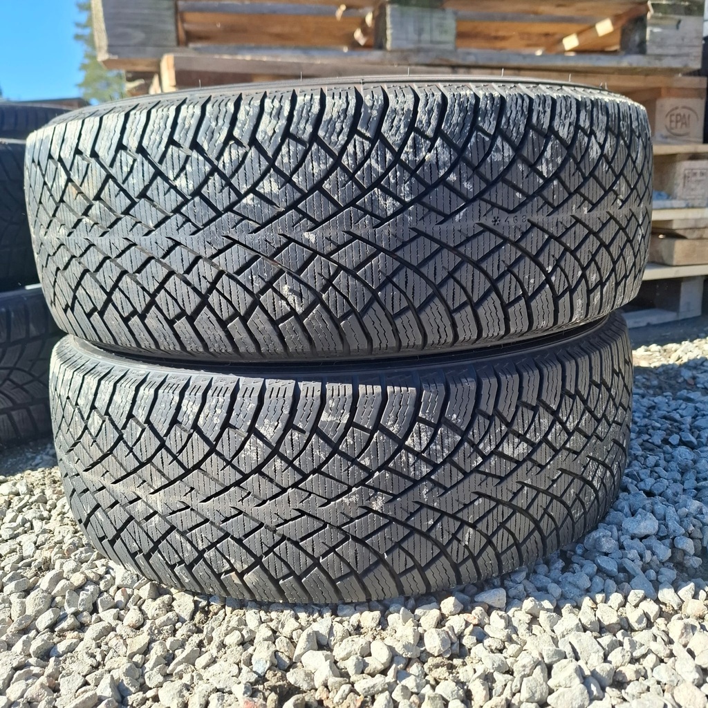 205/60R16 96R Nokian Hakkapeliitta R5 Käytetty kitkarengas 8,5mm DOT-23