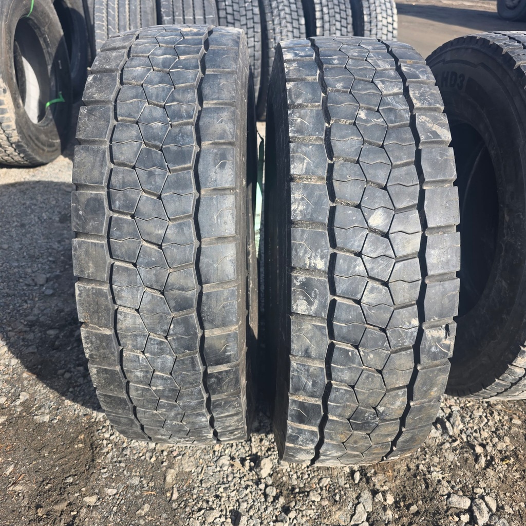 265/70R19.5 140/138M BRIDGESTONE R-DRIVE 002 Käytetty KA-rengas Veto DOT-19 10mm