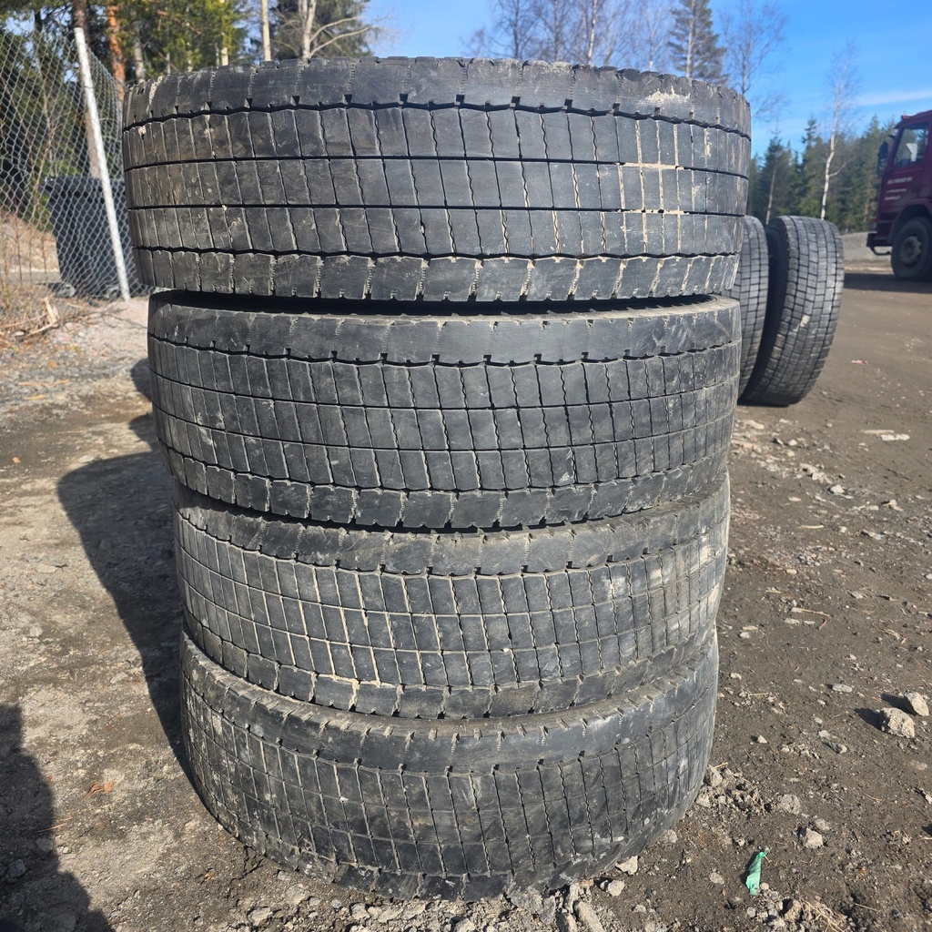 235/75R17.5 132/130M CONTINENTAL LDR3 Käytetty KA-rengas Veto DOT-22 10mm