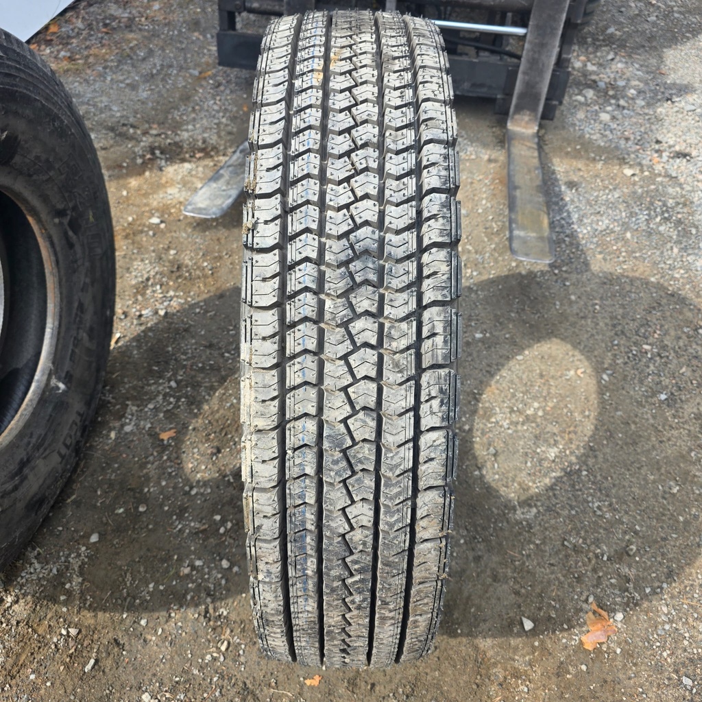 10.00R20 14pr DUNLOP SP050 KA-rengas veto DOT-95 Ajamaton