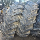 18.4-34 8PR BARUM Käytetty rengas  1-2cm (Vanhat, Rungoissa pykimää, Toinen kulunut enemmän)