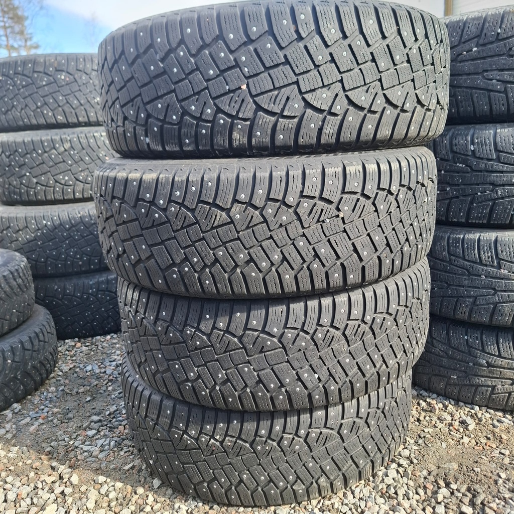 215/60R17 96T Continental IceContact 2 Käytetty nastarengas 5-6mm DOT-19 ja -20