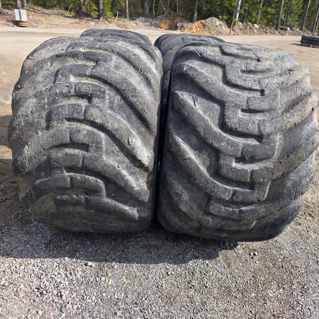 710/40-22.5 16pr NOKIAN FOREST KING F Käytetty Metsäkonerengas DOT-06 16mm
