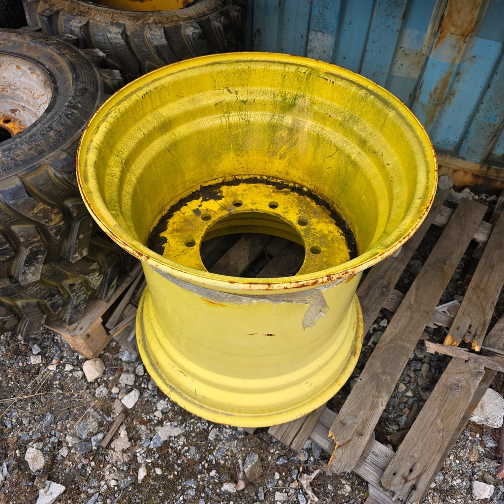 Käyttämätön maatalousvanne 25x26.5" PJ: 10x335 KR: 281 ET: 0 Takamitta: 340mm