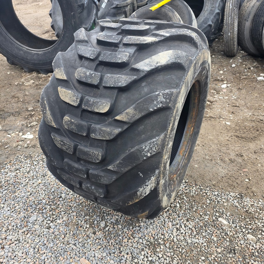 710/40-22.5 20pr NOKIAN FOREST KING F2 Käytetty Metsäkonerengas DOT-16 28mm