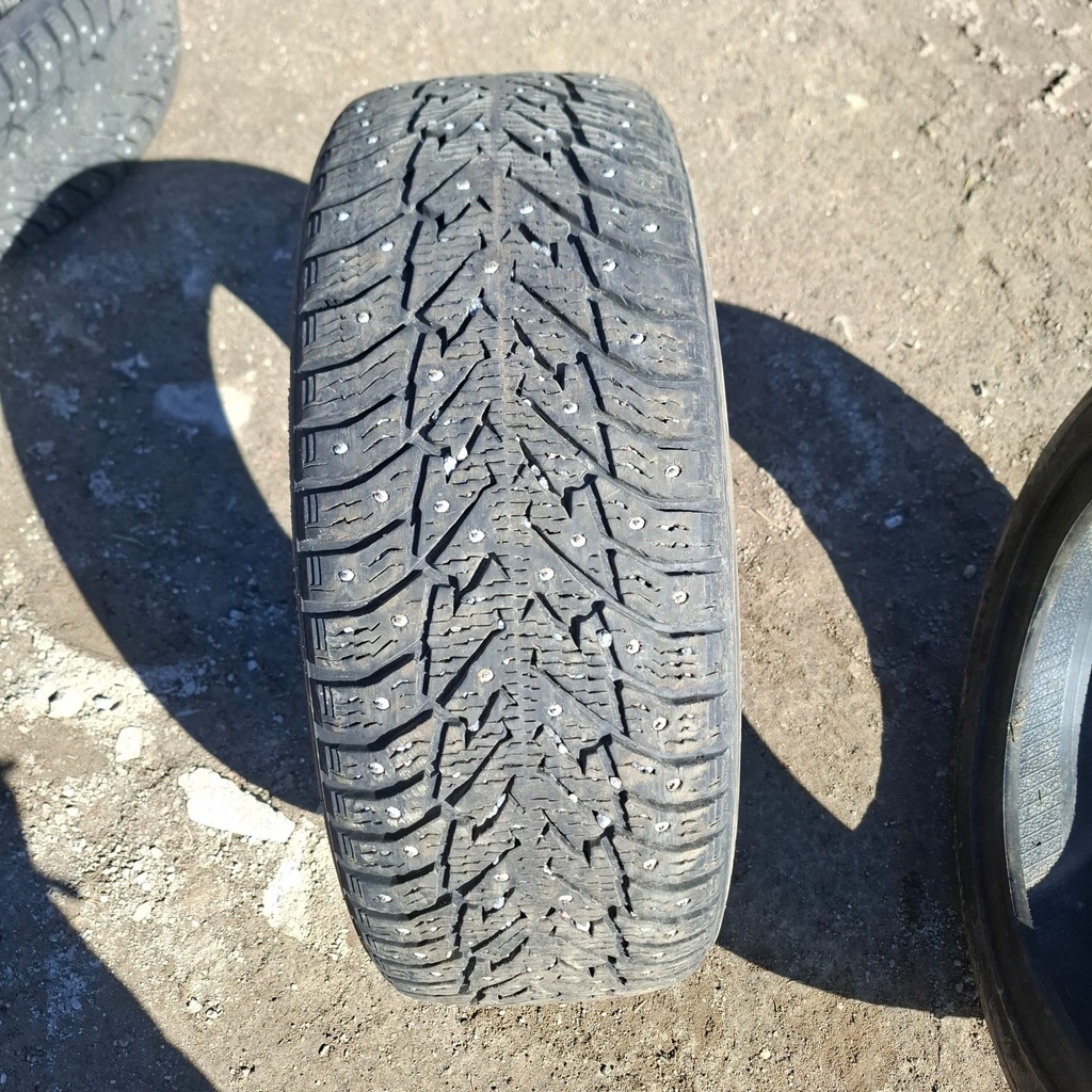 205/55R16 94T XL Bridgestone Noranza 001 Käytetty nastarengas 8mm DOT-16