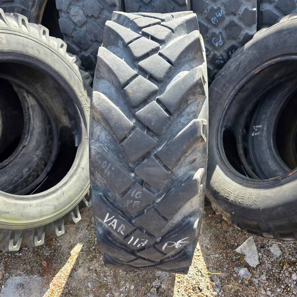 10.5-20 10pr SOLIDEAL MPT Käytetty työkoneen rengas 10mm (Vanha)