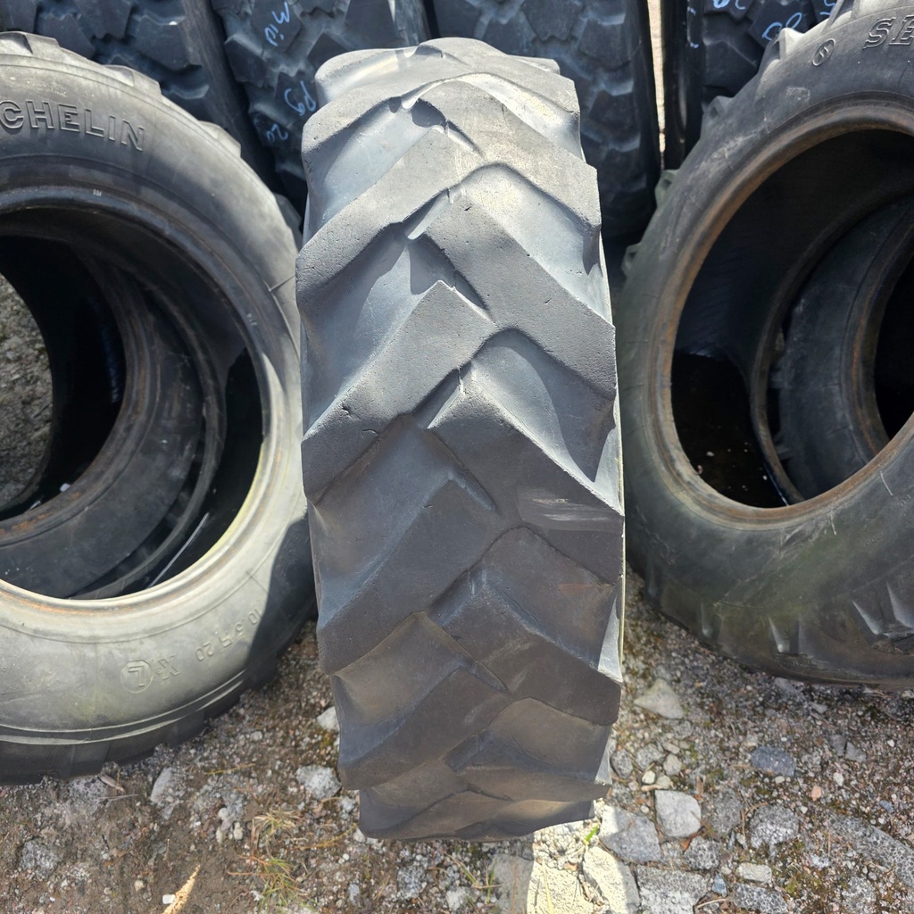 10.5-20 8pr DUNLOP TG32 Käytetty Työkone rengas 0-5mm (Vanha)