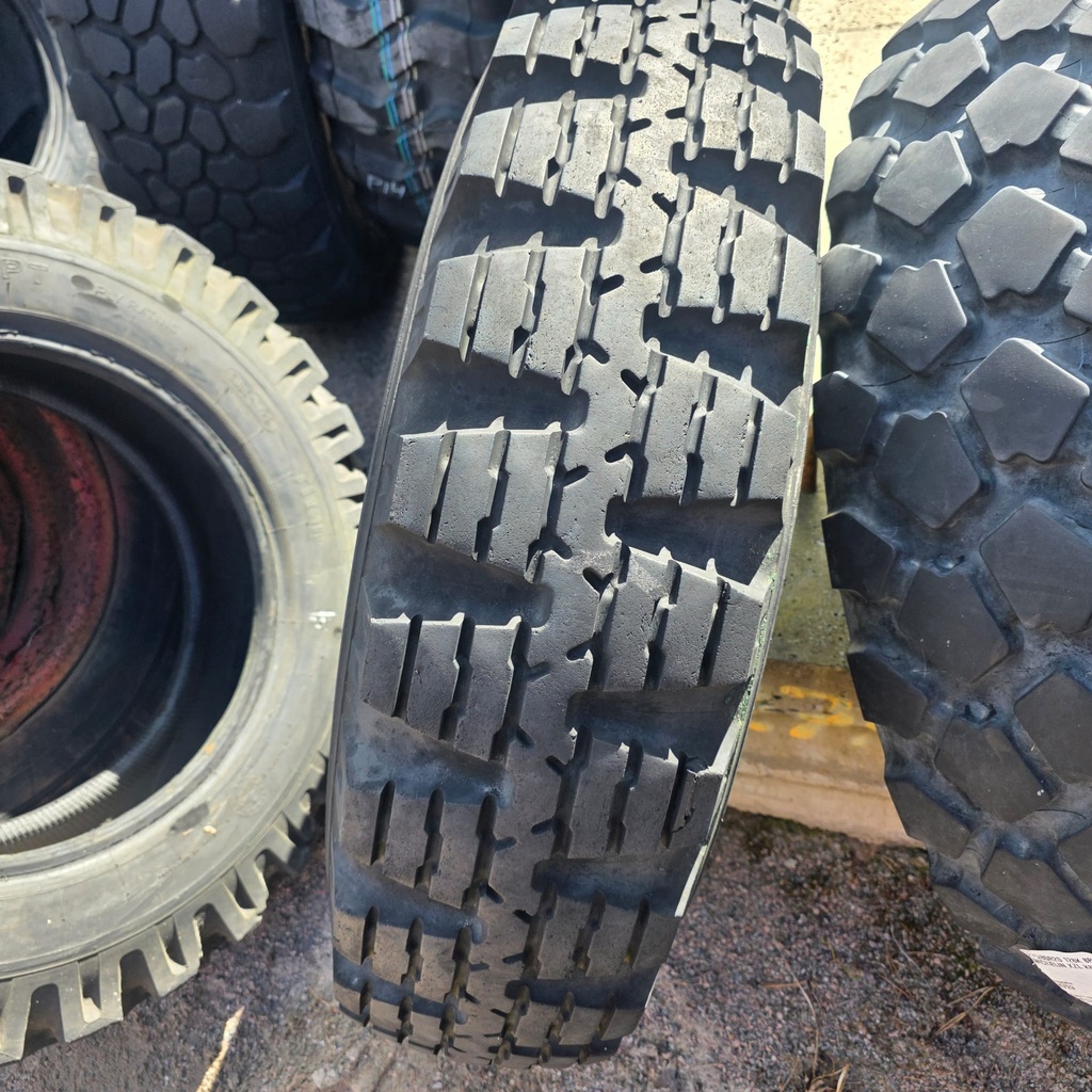 10.5-20 6p DUNLOP MPT Käytetty Työkone rengas 14mm (Vanaha)