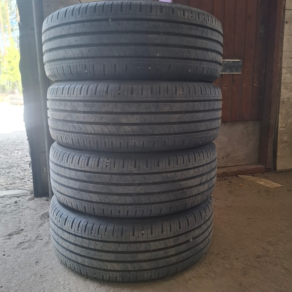 205/60R16 92H Giti GitiSynergy E1 Käytetty kesärengas 5,5-6,5mm DOT-18