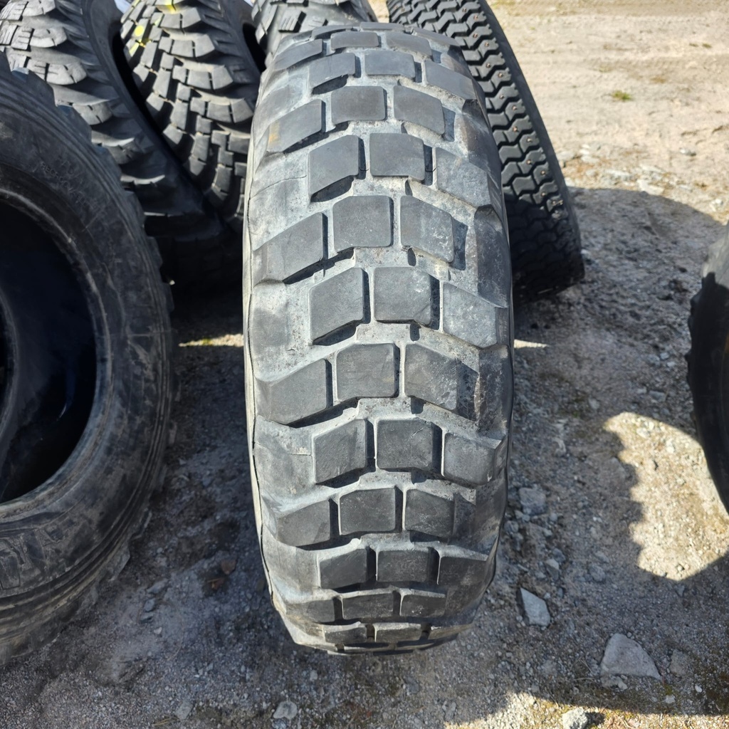 335/80R20 (12.5R20) 12pr MICHELIN MPT Käytetty työkoneen rengas 10mm (VANHA)