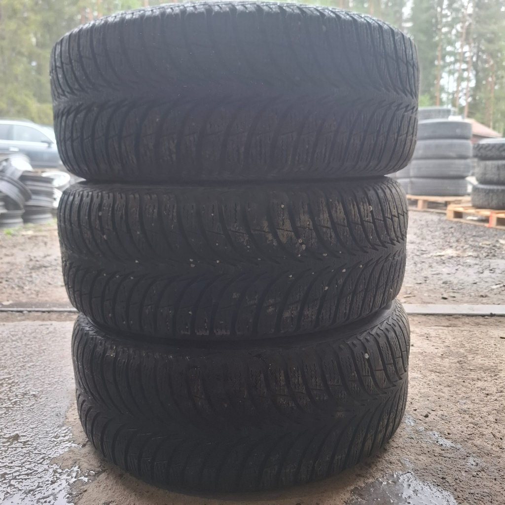 205/55R16 94T Goodyear Ultragrip Ice Käytetty kitkarengas 5-6mm DOT-13
