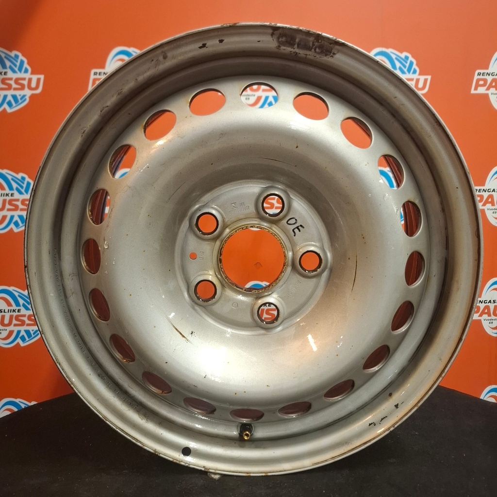 Käytetyt VW Transporter Peltivanteet 5x120 ET51 KR65,1 6,5x16"