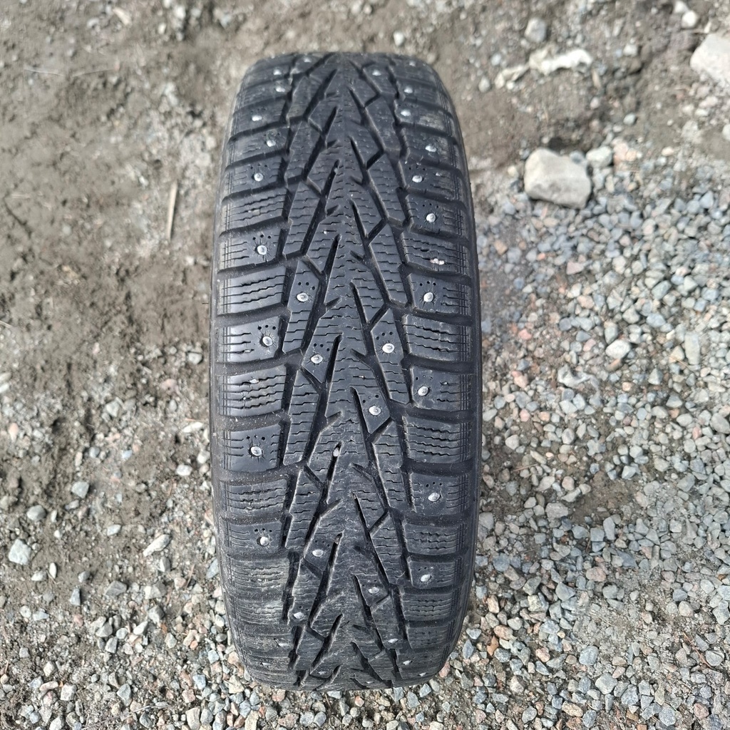 175/65R14 86T XL Nokian Hakkapeliitta 7 Käytetty nastarengas 6,5mm DOT-10
