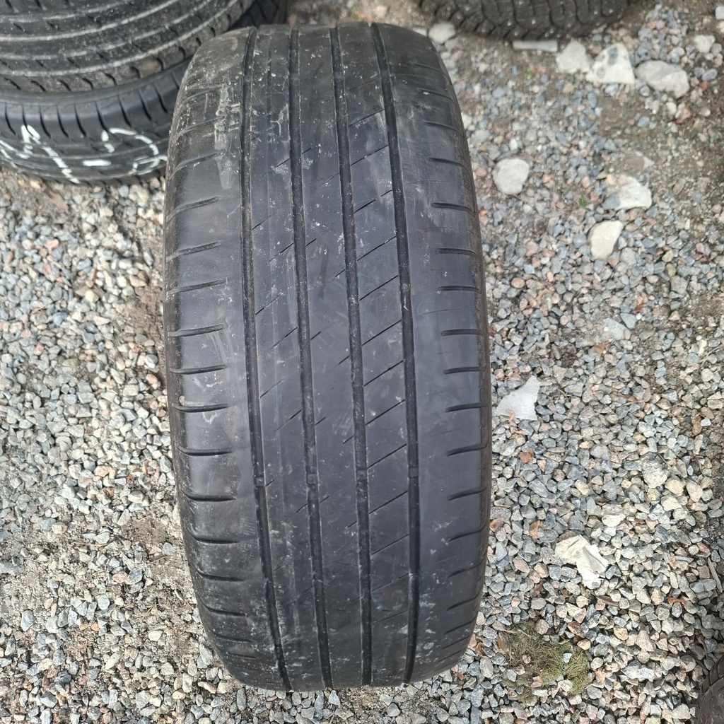 215/55R17 94V Goodyear Efficient Grip Performance Käytetty kesärengas 4,5mm DOT-19