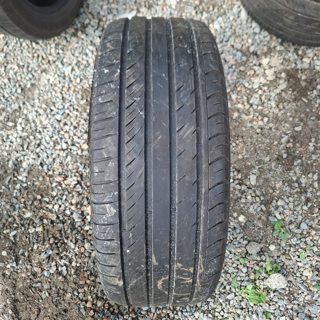 215/55R17 98W XL Sunfull SF-888 Käytetty kesärengas 5mm DOT-22