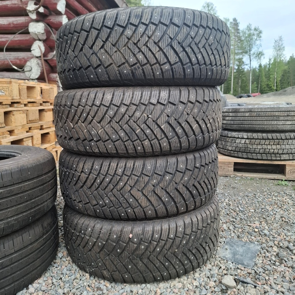 235/60R17 106T XL Leao Winter Defender Grip SUV Käytetty nastarengas 9,5mm DOT-17