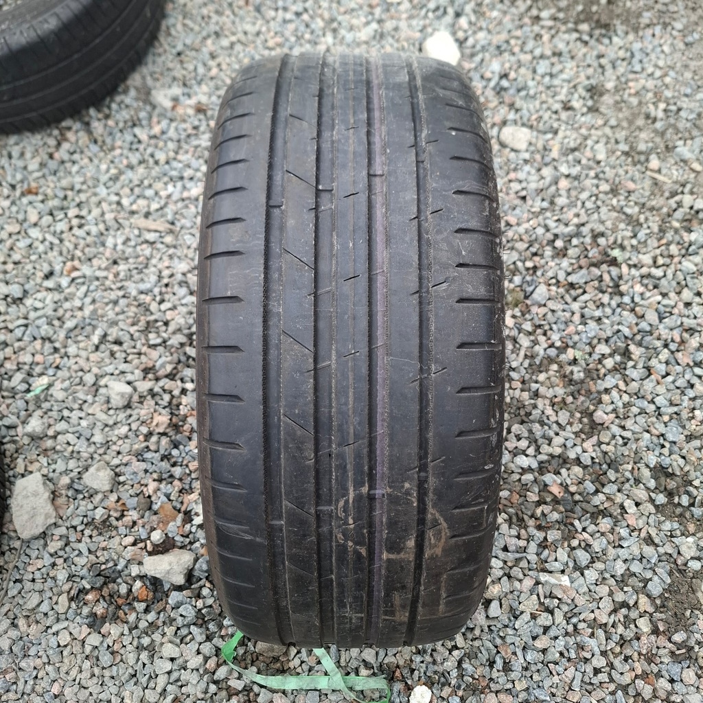 225/40ZR18 92Y XL Nokian Hakka Black 2 Käytetty kesärengas 5,5mm DOT-19