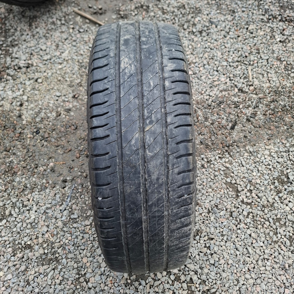 205/65R16C 107/105T Michelin Agilis 3 Käytetty kesärengas 7mm DOT-22