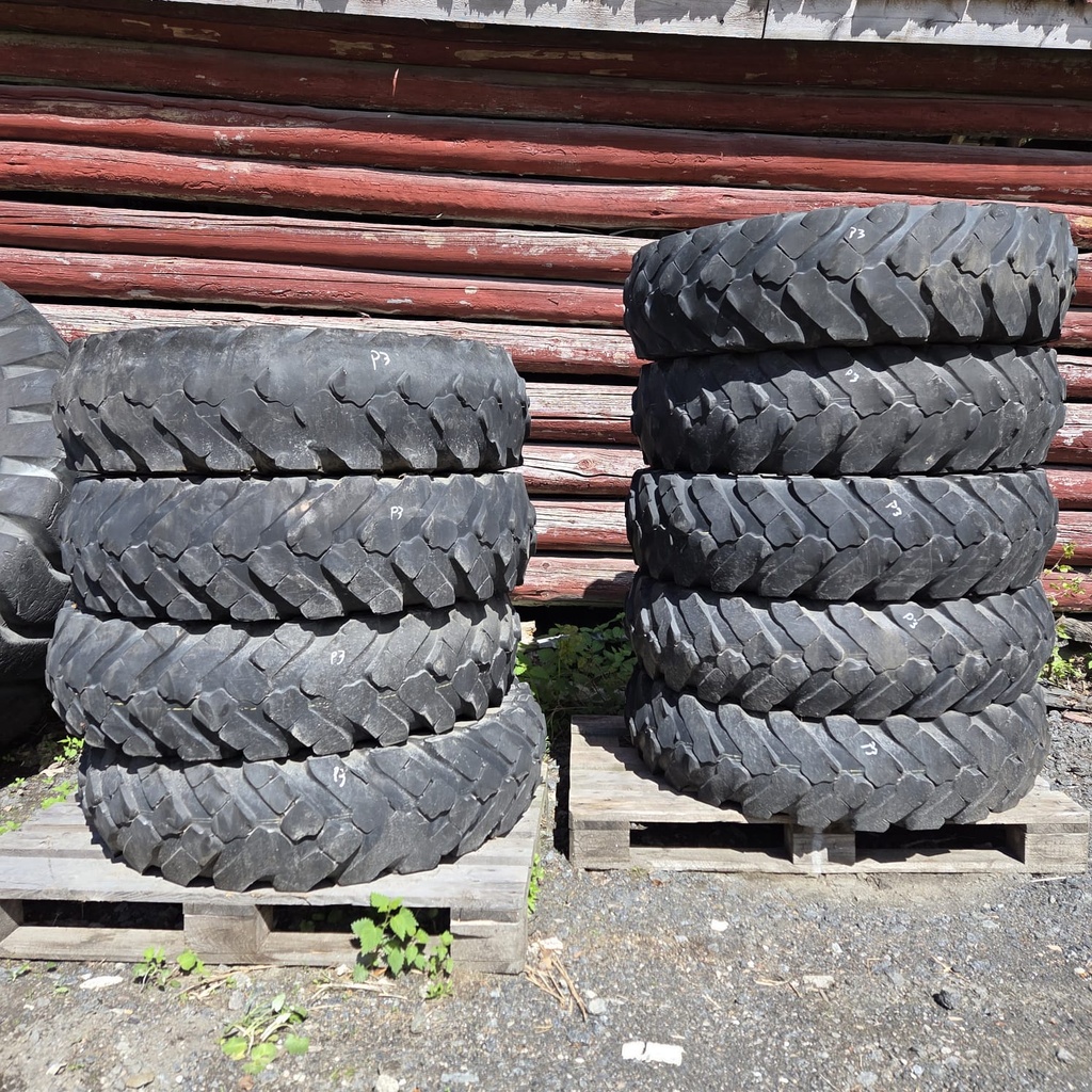 12.00-18 (320-457) 8pr Käytetty rengas (Vanha)