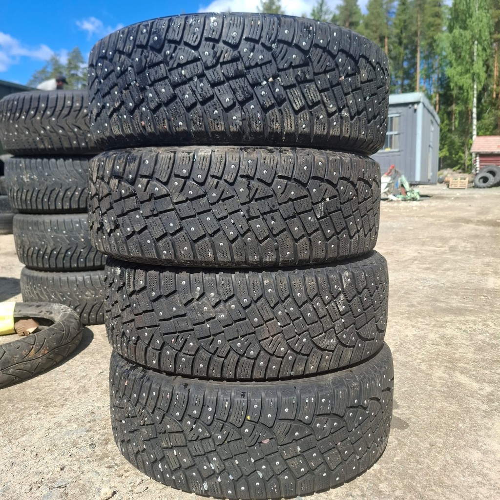 195/60R15 92T Continental IceContact 2 Käytetty nastarengas 5-6,5mm DOT-17