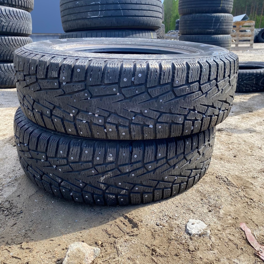 215/70R16 100T Cordiant SnowCross Käytetty nastarengas 6-7mm DOT-20