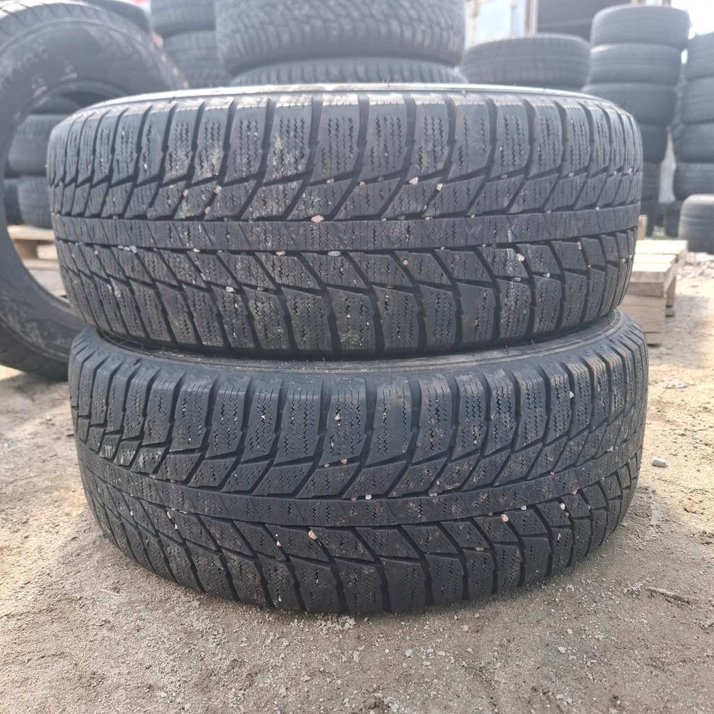 205/55R16 94R Triangle SnowLink Käytetty kitkarengas 5,5-6mm DOT-20