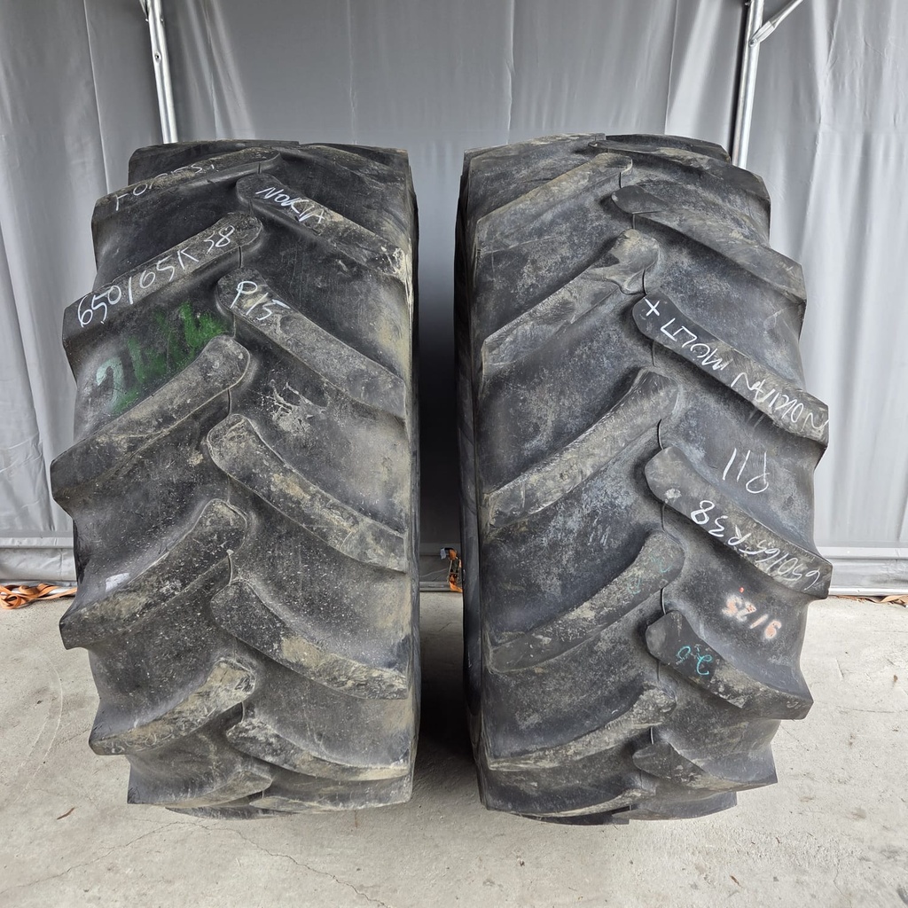 650/65R38164A8/160B Nokian TR Multiplus Käytetty rengas DOT-02 ja -06  22-25mm (2xpaikka)