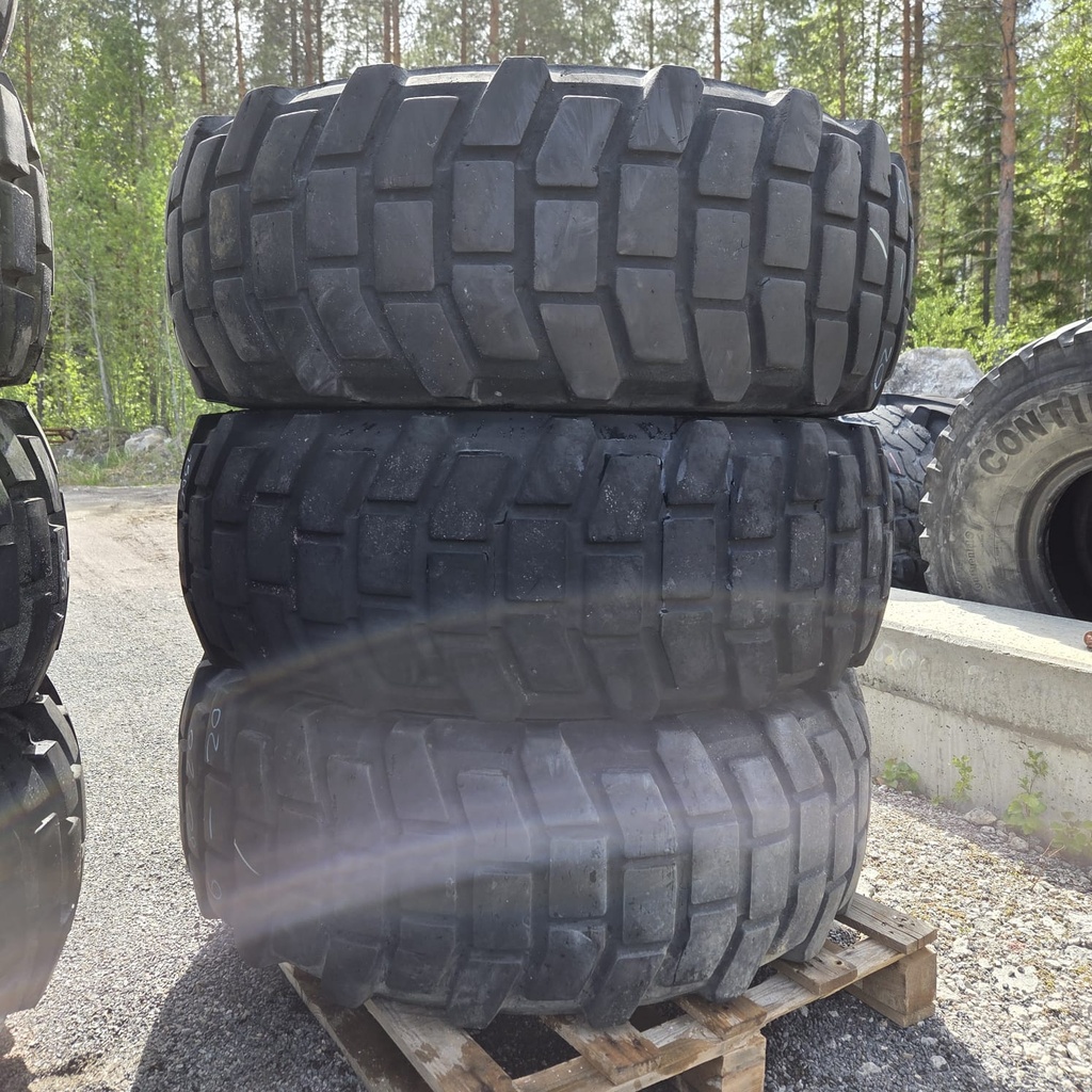 15.5/80R20 168F Michelin G-20 Pilote XL Käytetty rengas DOT-95  5mm