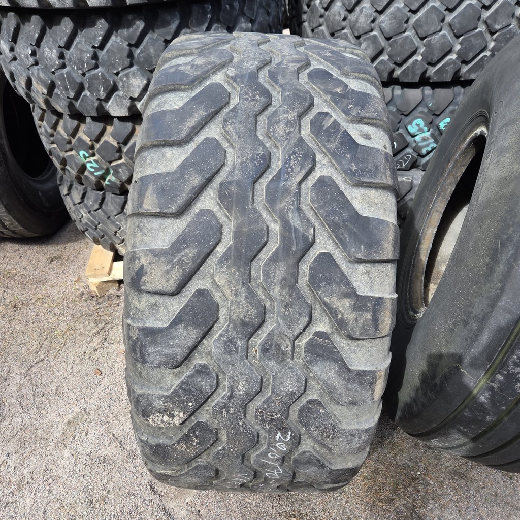 20.0/70-20 (20.0/70-508) 16PR Vredestein Floation+ Käytetty perävaunun rengas 11mm (Vanha)