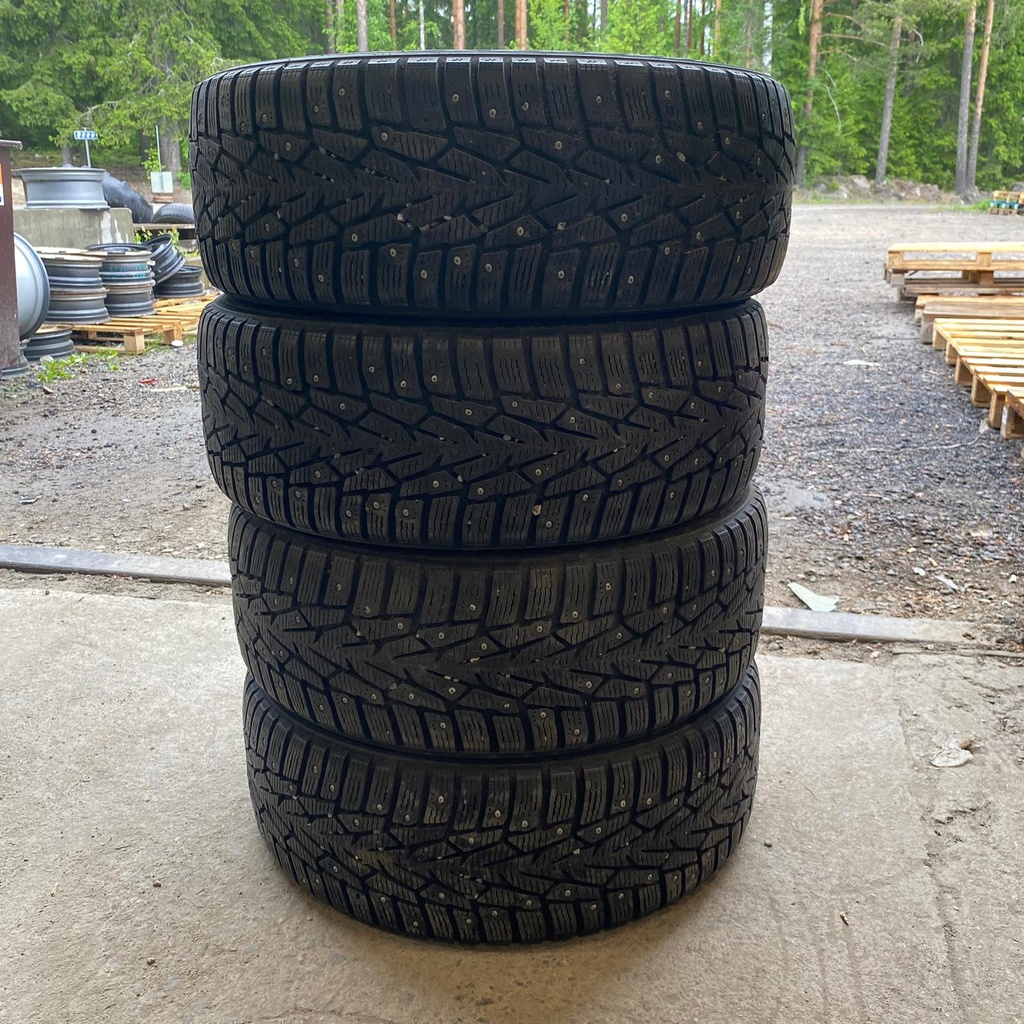 205/55R16 94T XL Nokian Hakkapeliitta 7 Käytetty nastarengas 6-7mm DOT-12