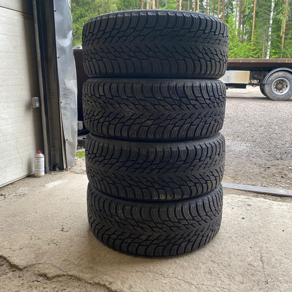 225/50R17 98R Nokian Hakkapeliitta R3 Käytetty kitkarengas 8mm DOT-18