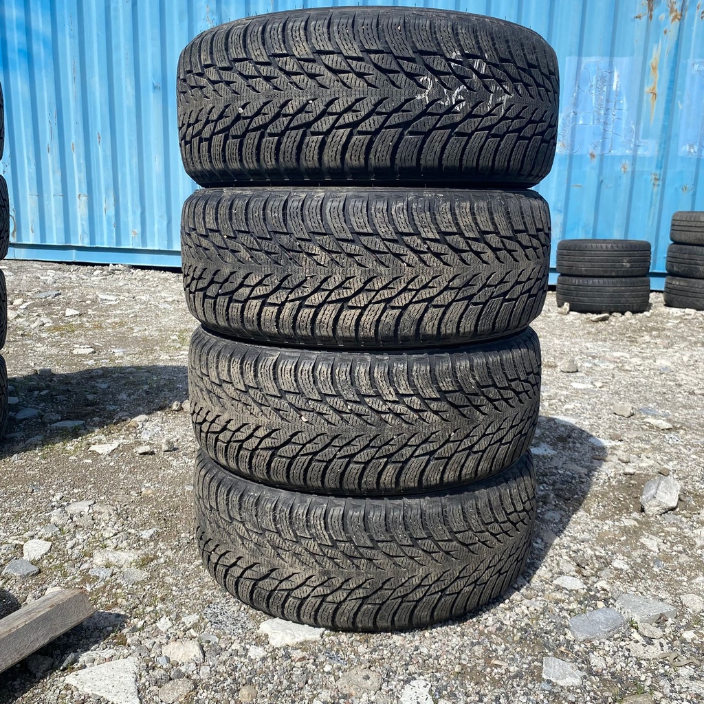 235/55R17 103R Nokian Hakkapeliitta R3 Käytetty kitkarengas 7-8mm DOT-19